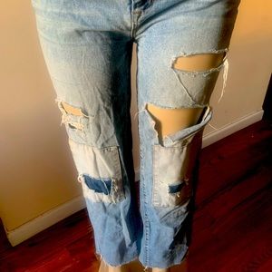 Jessica Simpson relaxed crop patch jeans 28